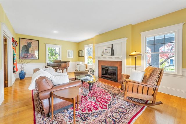 110 Anawan Ave, Boston, MA 02132