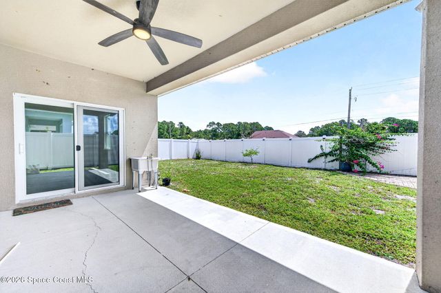 1068 Corbin Circle SW, Palm Bay, FL 32908