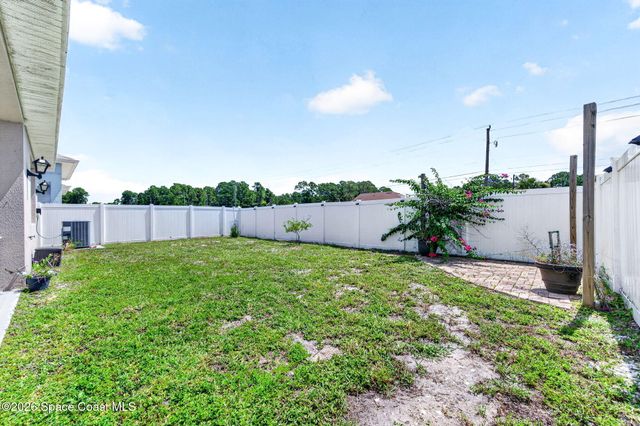 1068 Corbin Circle SW, Palm Bay, FL 32908