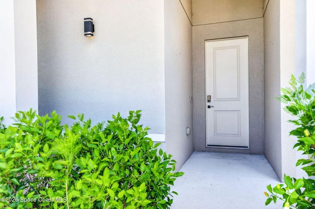 1068 Corbin Circle SW, Palm Bay, FL 32908