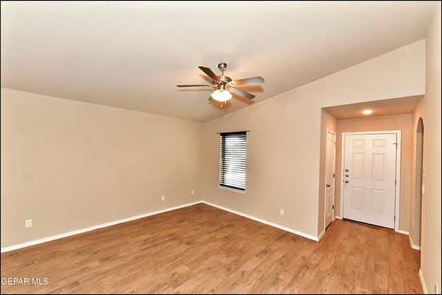 916 Villa Seca Drive, Horizon City, TX 79928