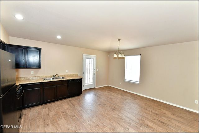 916 Villa Seca Drive, Horizon City, TX 79928