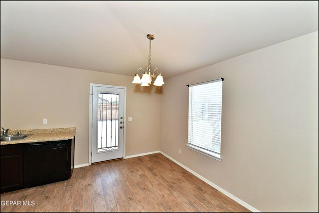 916 Villa Seca Drive, Horizon City, TX 79928