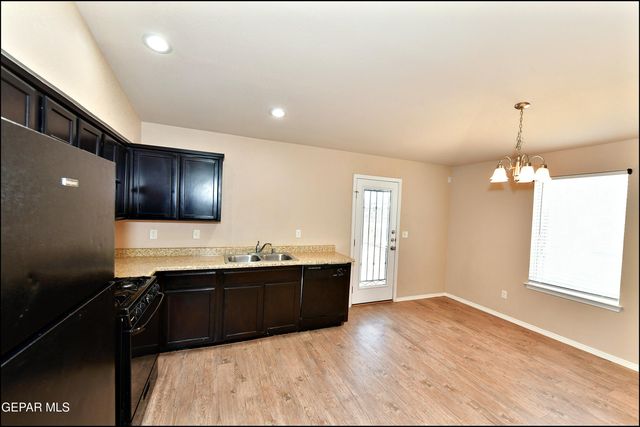916 Villa Seca Drive, Horizon City, TX 79928