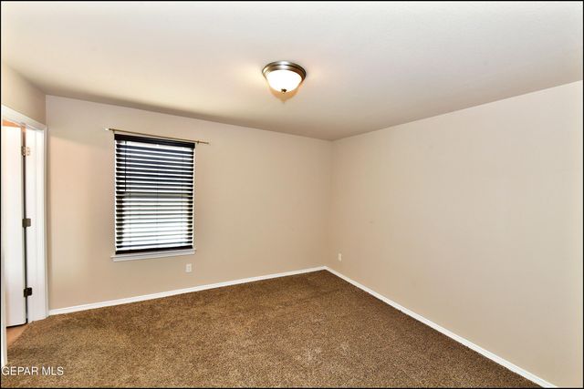 916 Villa Seca Drive, Horizon City, TX 79928