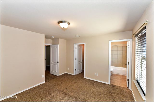916 Villa Seca Drive, Horizon City, TX 79928