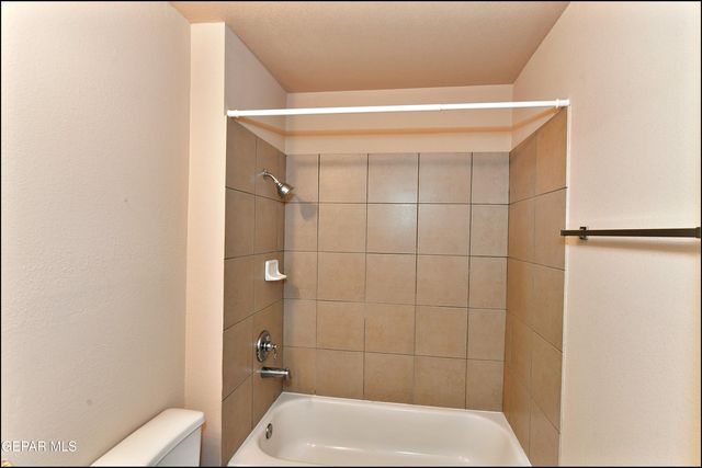 916 Villa Seca Drive, Horizon City, TX 79928