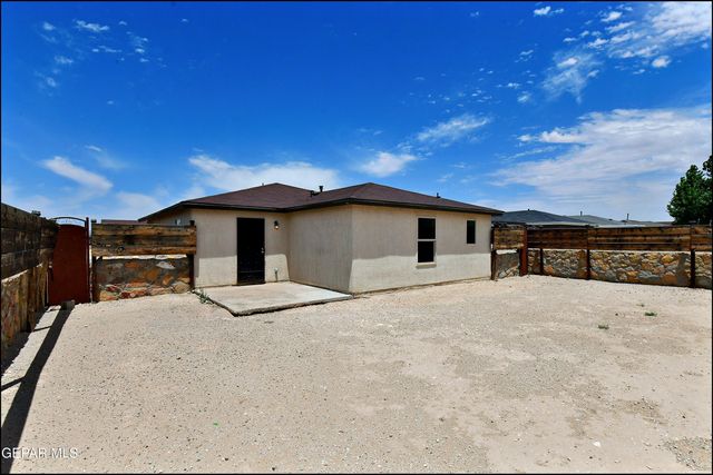 916 Villa Seca Drive, Horizon City, TX 79928