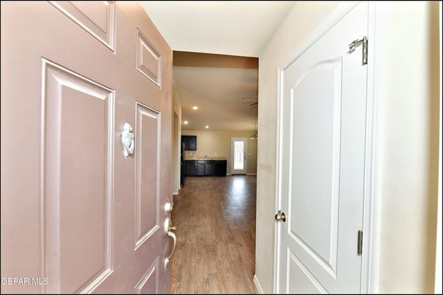 916 Villa Seca Drive, Horizon City, TX 79928