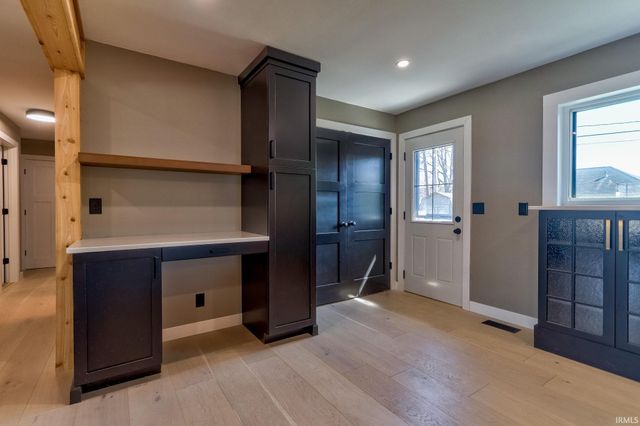 2901 Eastbrooke Drive, Evansville, IN 47711