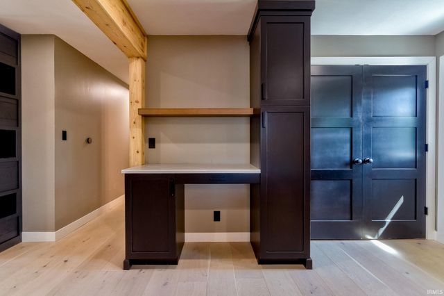 2901 Eastbrooke Drive, Evansville, IN 47711