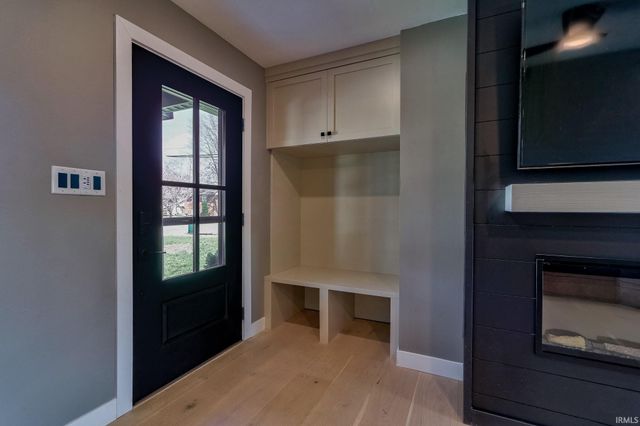 2901 Eastbrooke Drive, Evansville, IN 47711