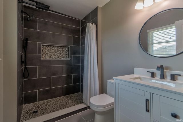 2901 Eastbrooke Drive, Evansville, IN 47711