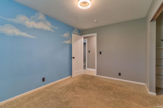 2901 Eastbrooke Drive, Evansville, IN 47711