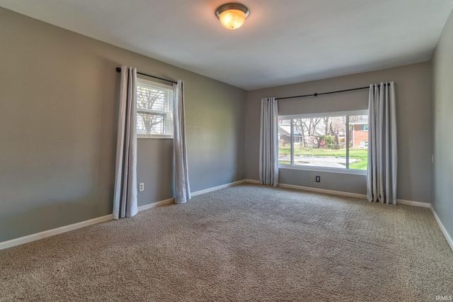 2901 Eastbrooke Drive, Evansville, IN 47711