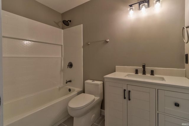 2901 Eastbrooke Drive, Evansville, IN 47711