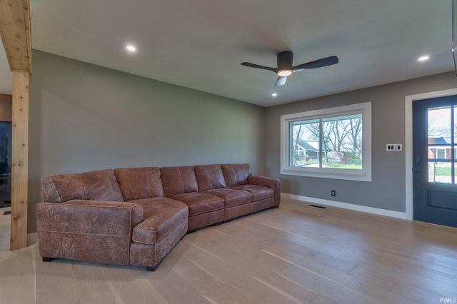 2901 Eastbrooke Drive, Evansville, IN 47711