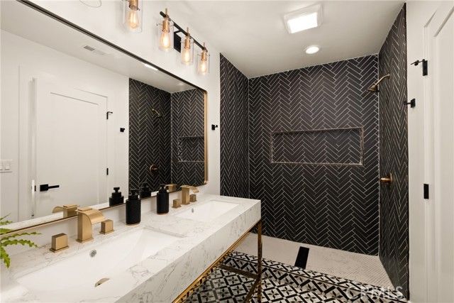 2920 Bancroft Street, San Diego, CA 92104