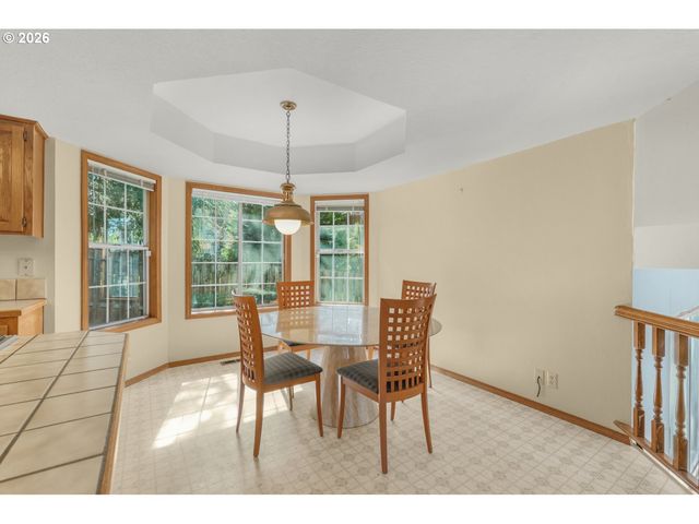 17820 Nw ELK MEADOW Ln, Portland, OR 97229