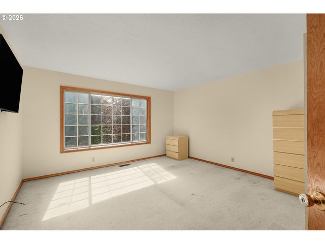 17820 Nw ELK MEADOW Ln, Portland, OR 97229