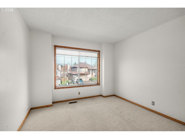 17820 Nw ELK MEADOW Ln, Portland, OR 97229