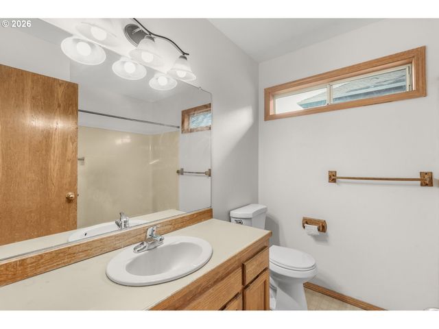 17820 Nw ELK MEADOW Ln, Portland, OR 97229