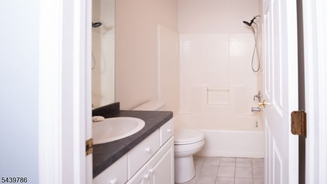 7 Woodland Hills Dr, Vernon Twp., NJ 07461
