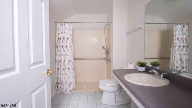 7 Woodland Hills Dr, Vernon Twp., NJ 07461