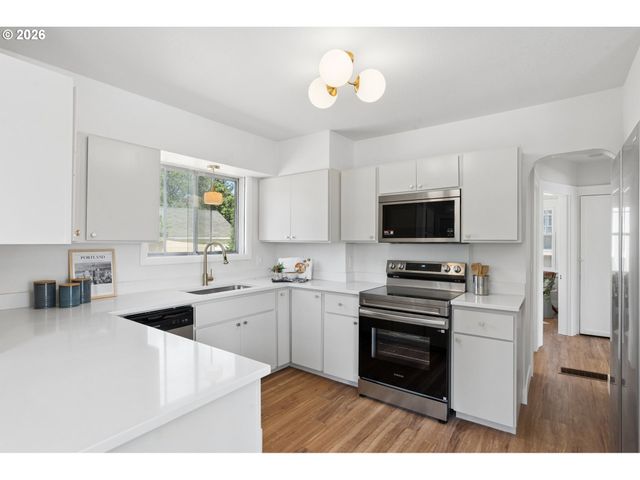 2905 Se HARRISON St, Milwaukie, OR 97222