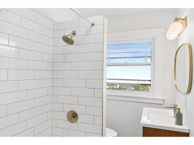 2905 Se HARRISON St, Milwaukie, OR 97222
