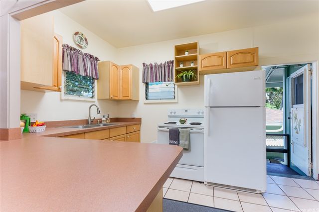 1634 Lusitana Street, Honolulu, HI 96813