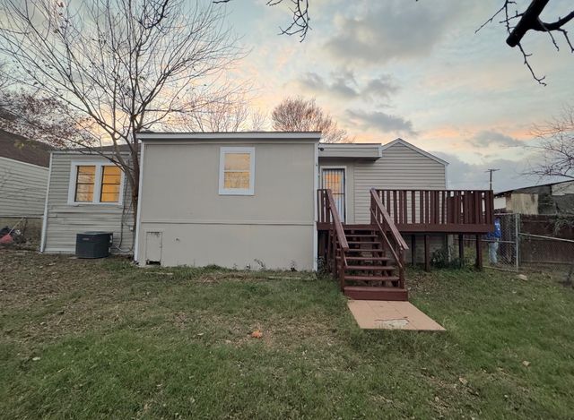 310 Avenue J, Dallas, TX 75203