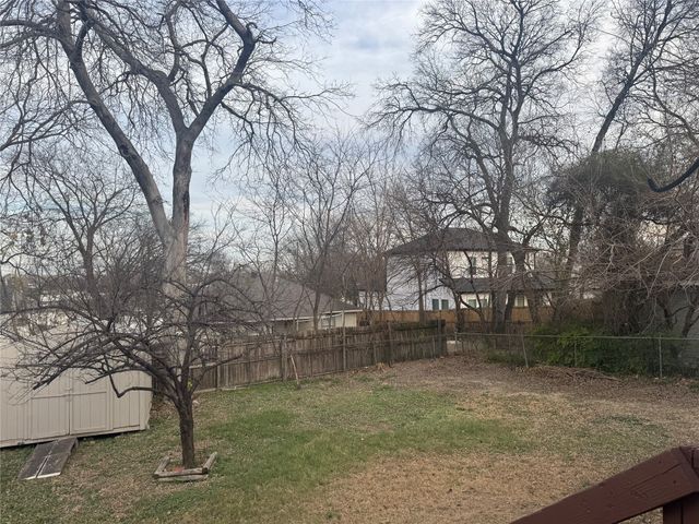 310 Avenue J, Dallas, TX 75203