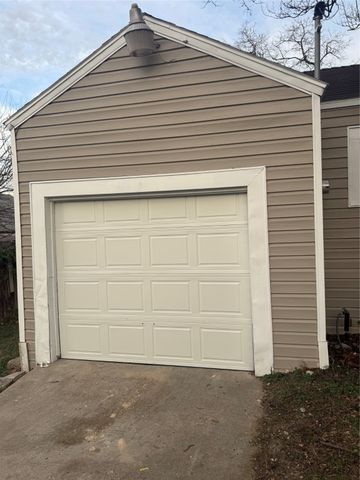 310 Avenue J, Dallas, TX 75203