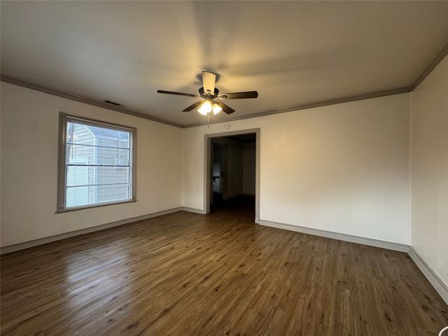 310 Avenue J, Dallas, TX 75203