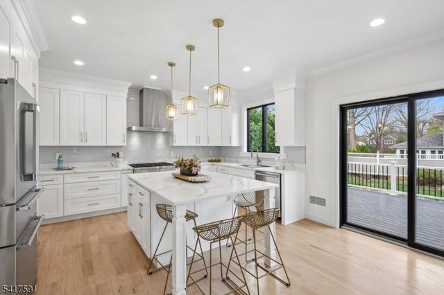 107 Pleasantview Ave, New Providence Boro, NJ 07974