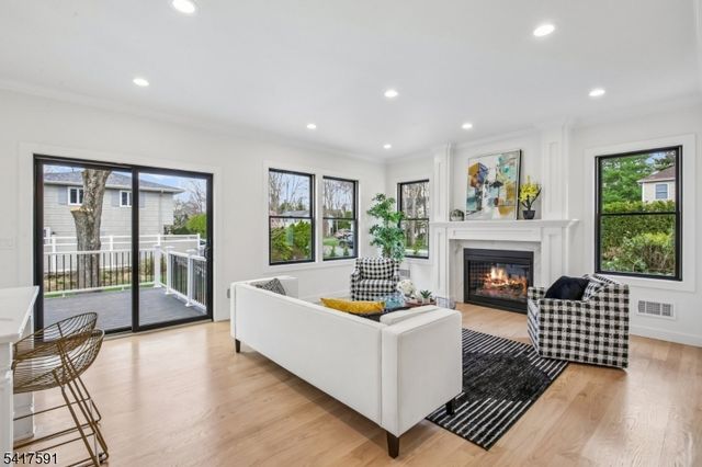 107 Pleasantview Ave, New Providence Boro, NJ 07974