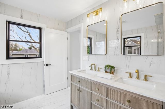 107 Pleasantview Ave, New Providence Boro, NJ 07974