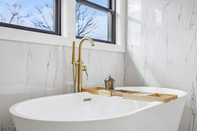 107 Pleasantview Ave, New Providence Boro, NJ 07974