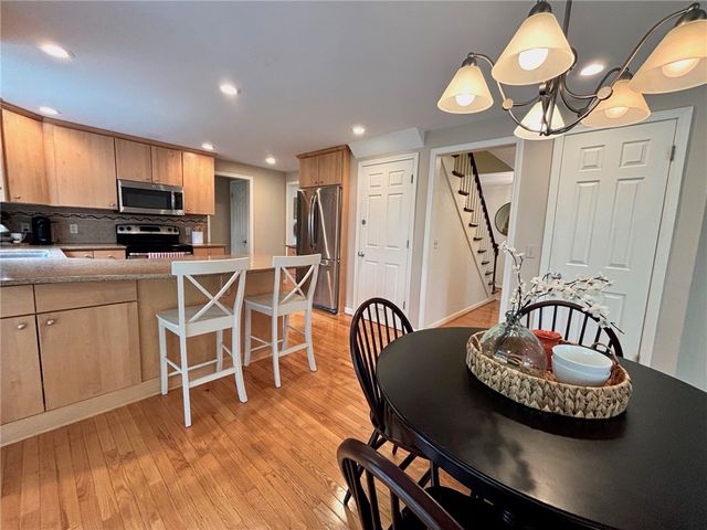64 Framingham Lane, Pittsford, NY 14534