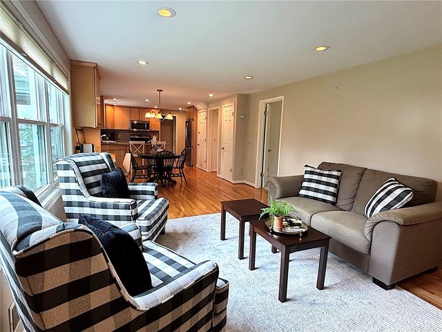 64 Framingham Lane, Pittsford, NY 14534