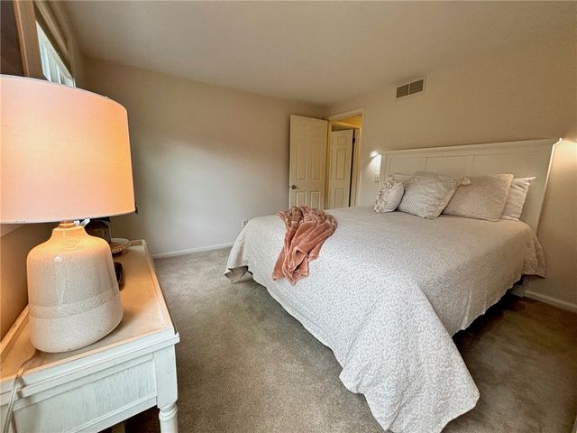 64 Framingham Lane, Pittsford, NY 14534