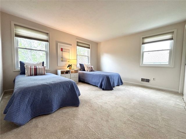 64 Framingham Lane, Pittsford, NY 14534