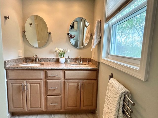 64 Framingham Lane, Pittsford, NY 14534