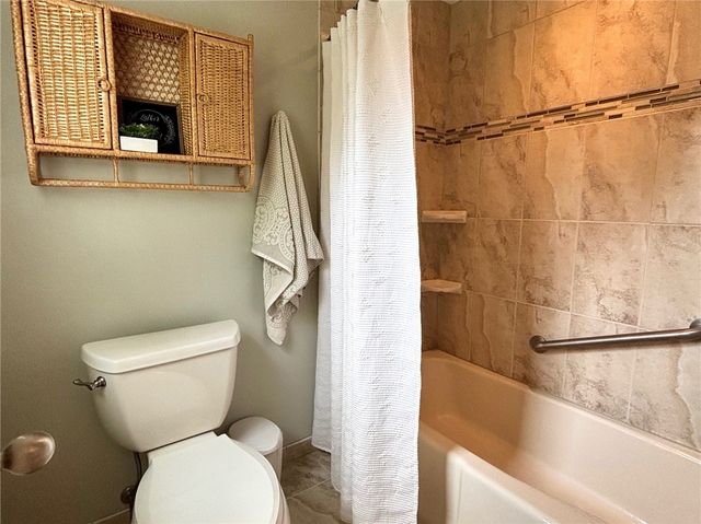 64 Framingham Lane, Pittsford, NY 14534