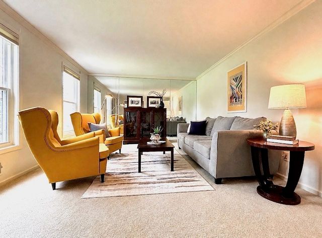 64 Framingham Lane, Pittsford, NY 14534
