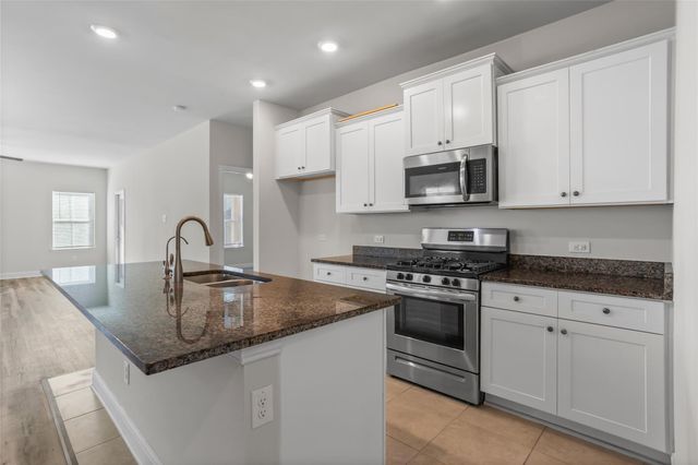 4203 W Bayou Maison Circle, Dickinson, TX 77539