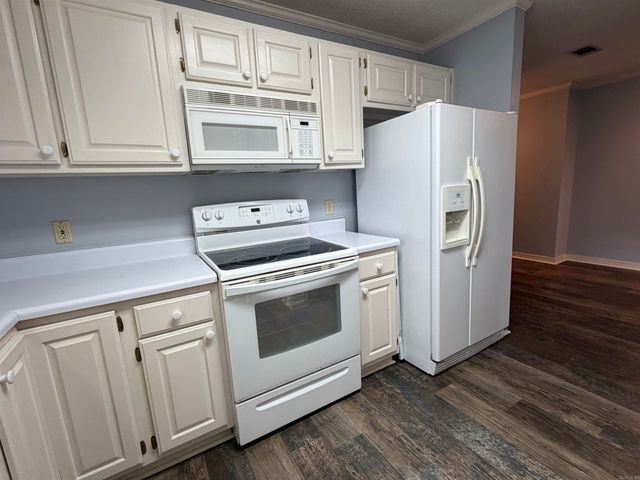 28 River Oaks Trace, Searcy, AR 72143