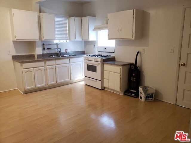 826 S Park View Street 1, Los Angeles, CA 90057