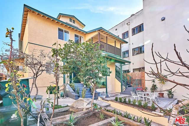 826 S Park View Street 1, Los Angeles, CA 90057